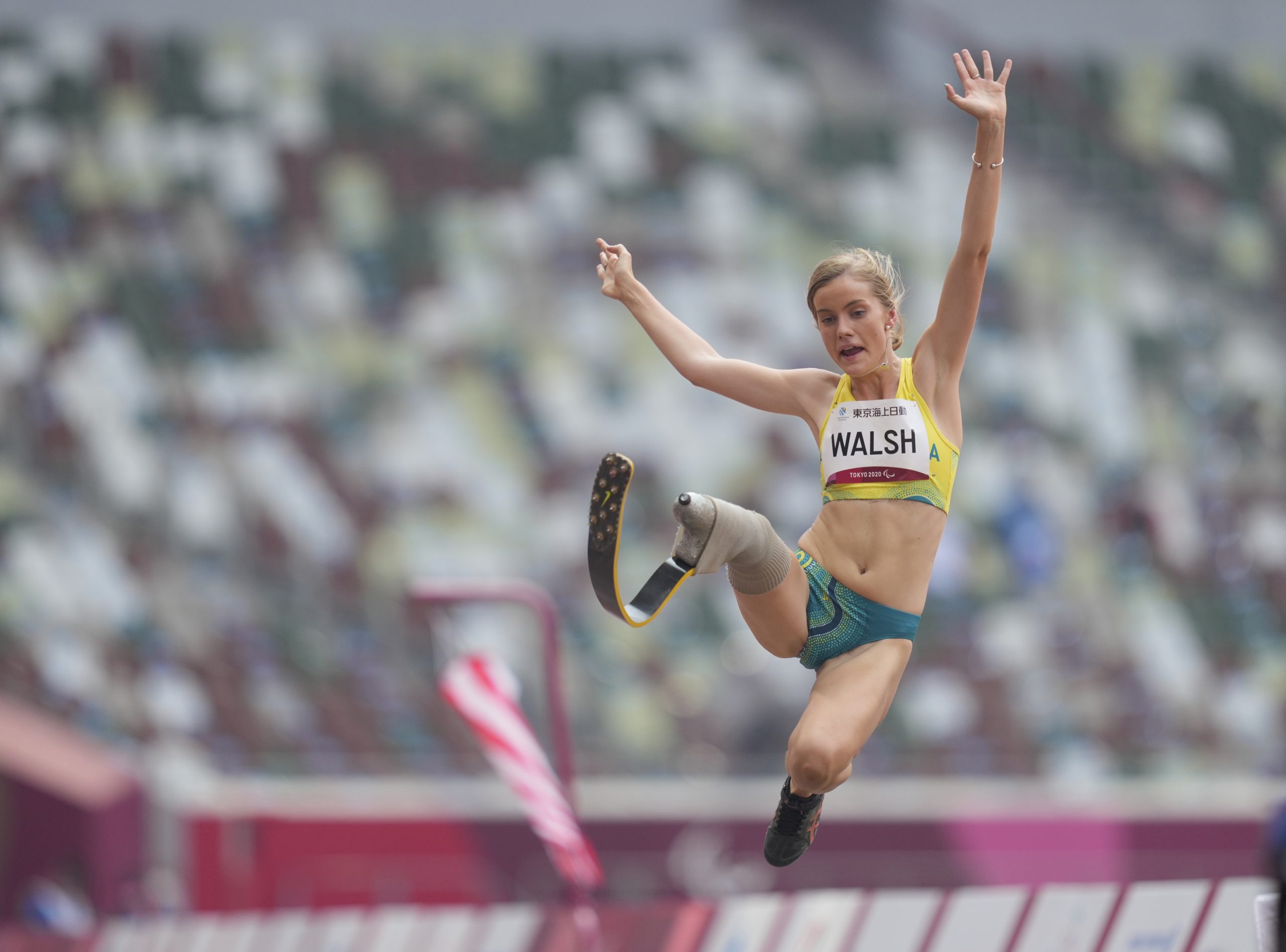 Sarah Walsh flies at the Tokyo 2020 Olympics.