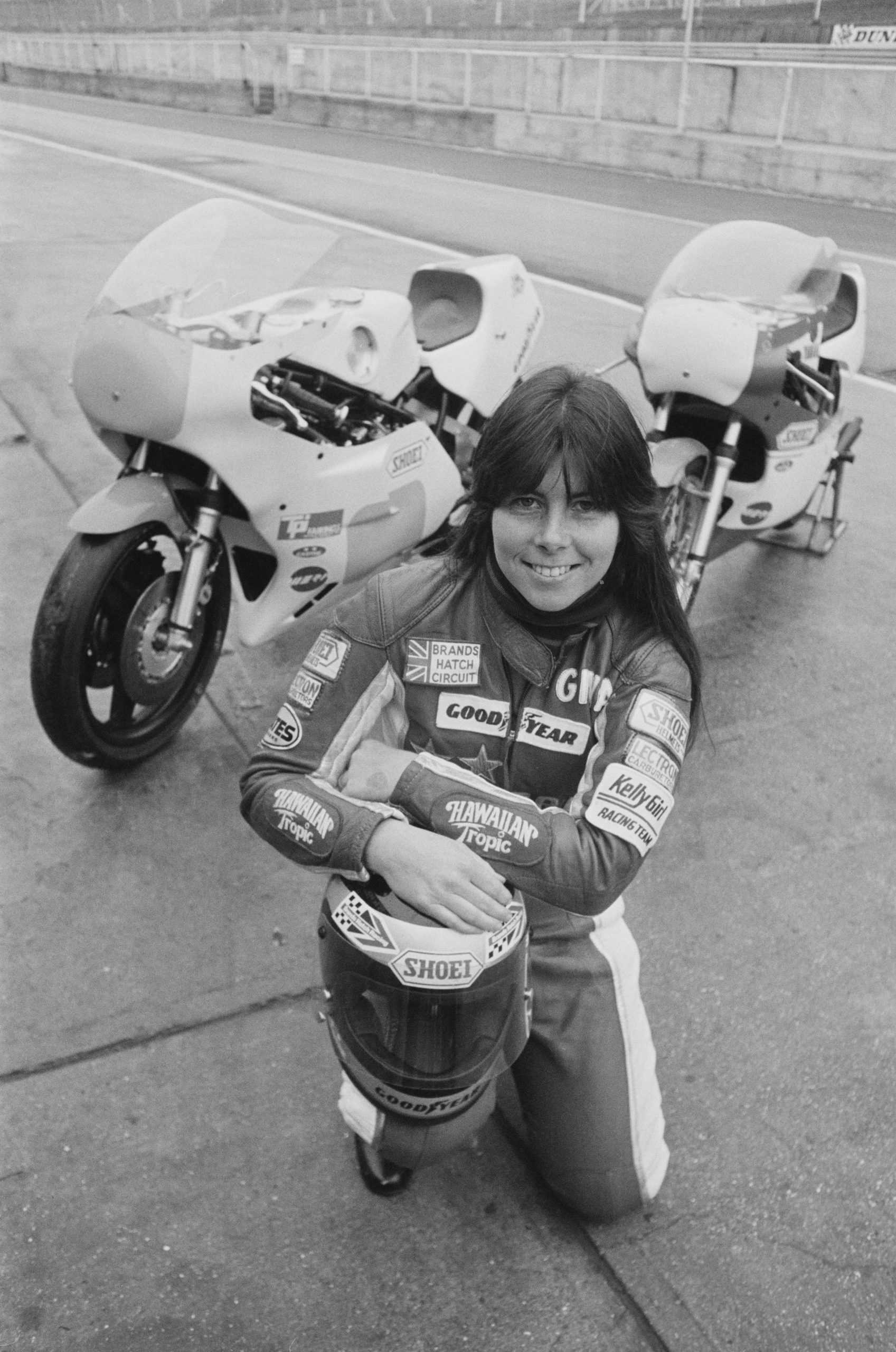 American motorcycle racer Gina Bovaird, the first woman to take part in the Grand Prix motorcycle racing, UK, 2nd April 1980. (Photo by Frank Tewkesbury/Evening Standard/Hulton Archive/Getty Images)
