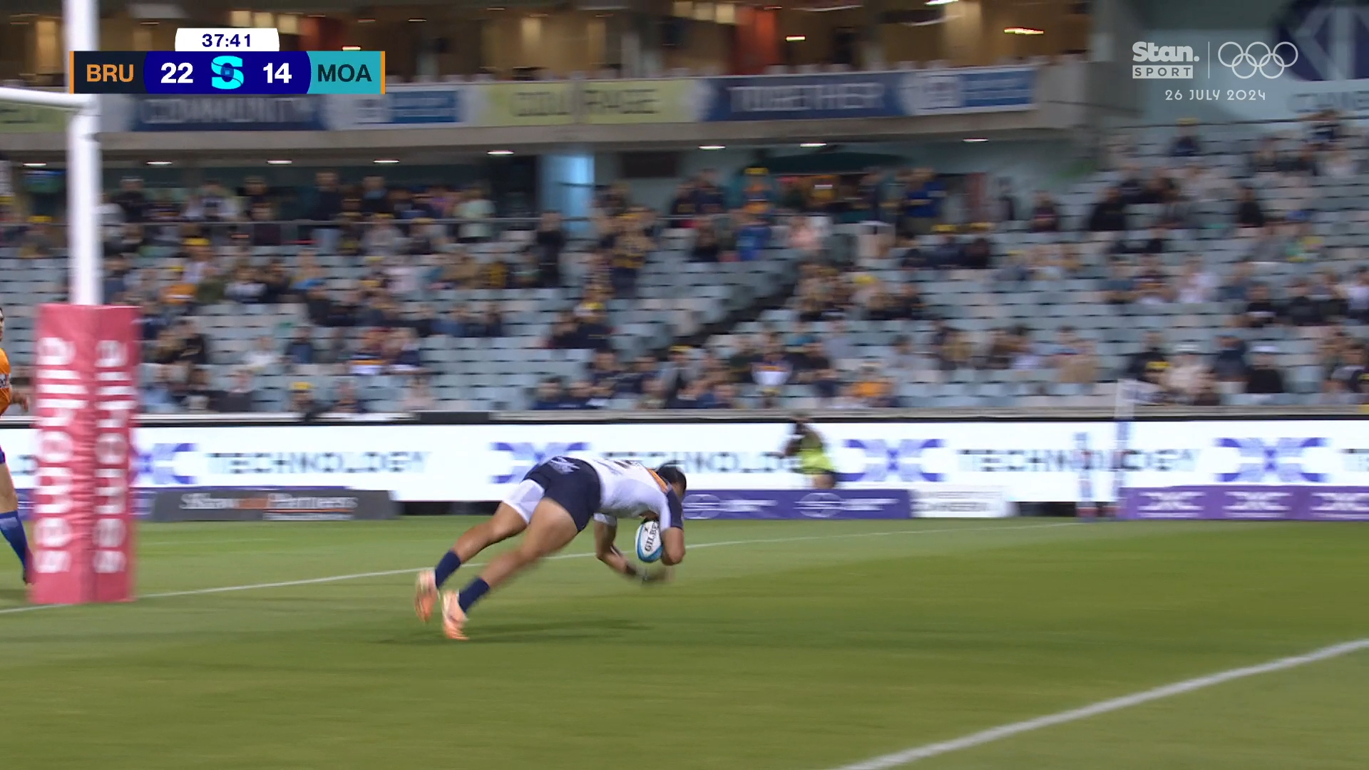 Tom Wright's tremendous Brumbies try