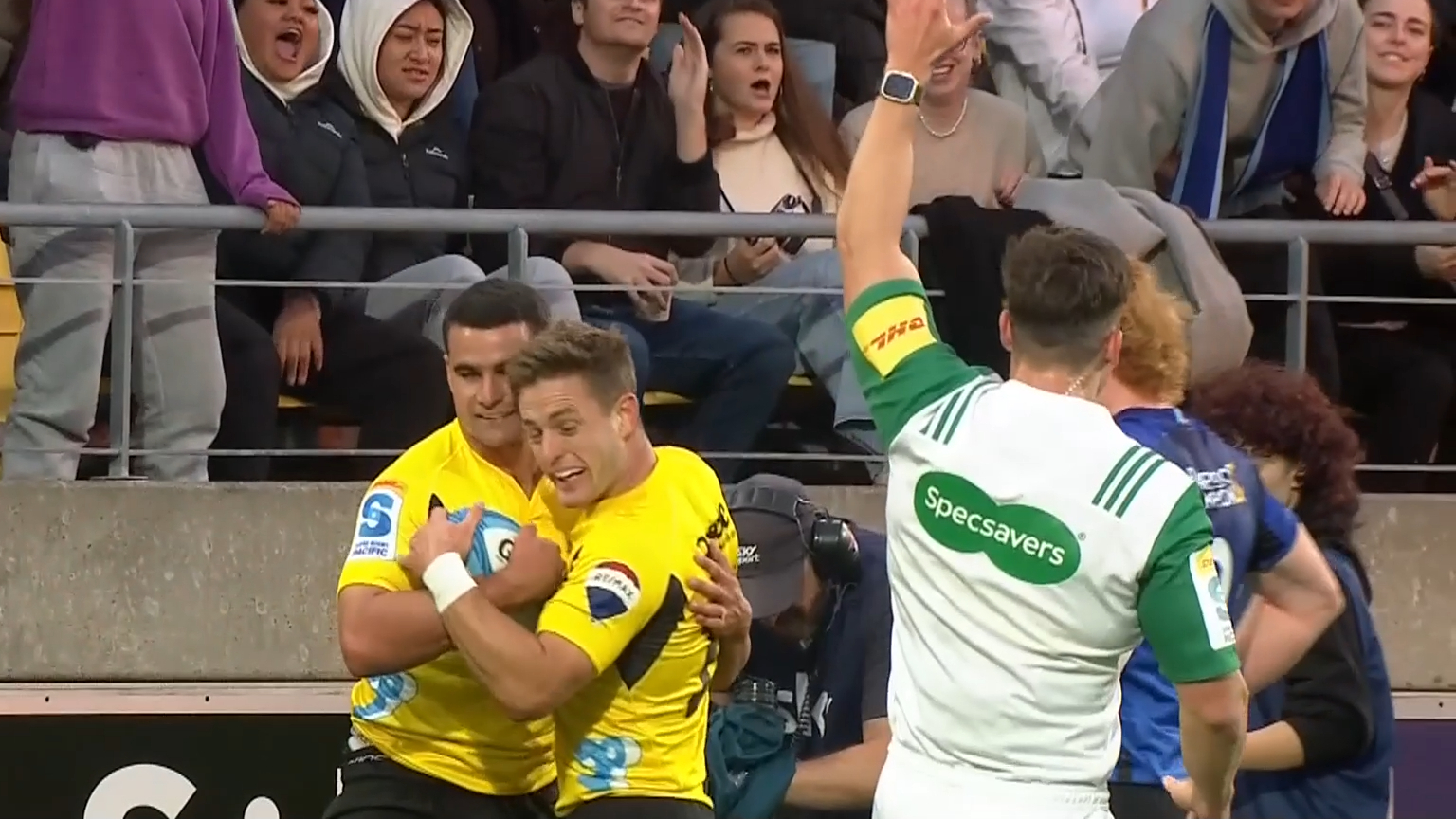 Slick Hurricanes cross out wide