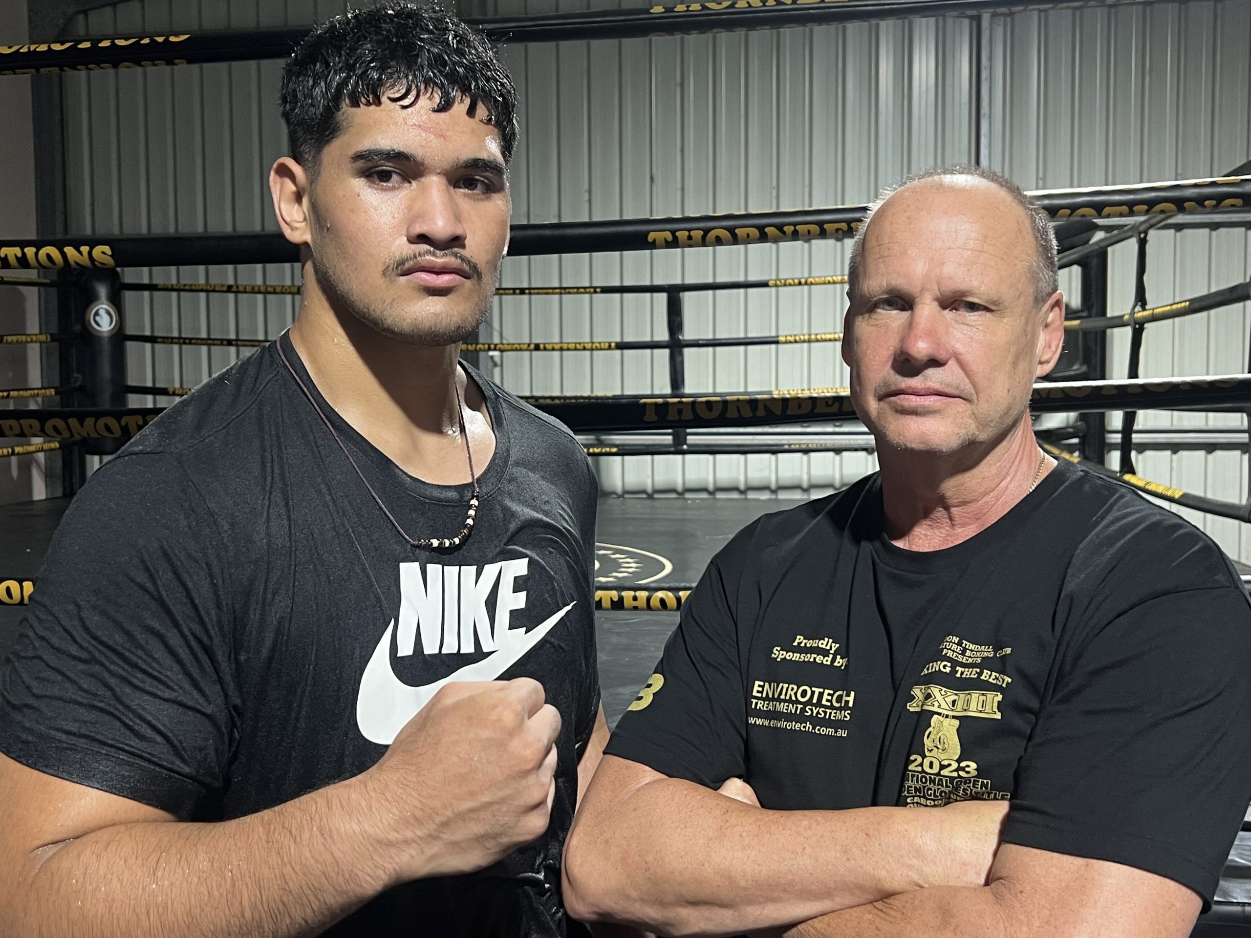 Alex Leapai Jr and trainer Noel Thornberry.