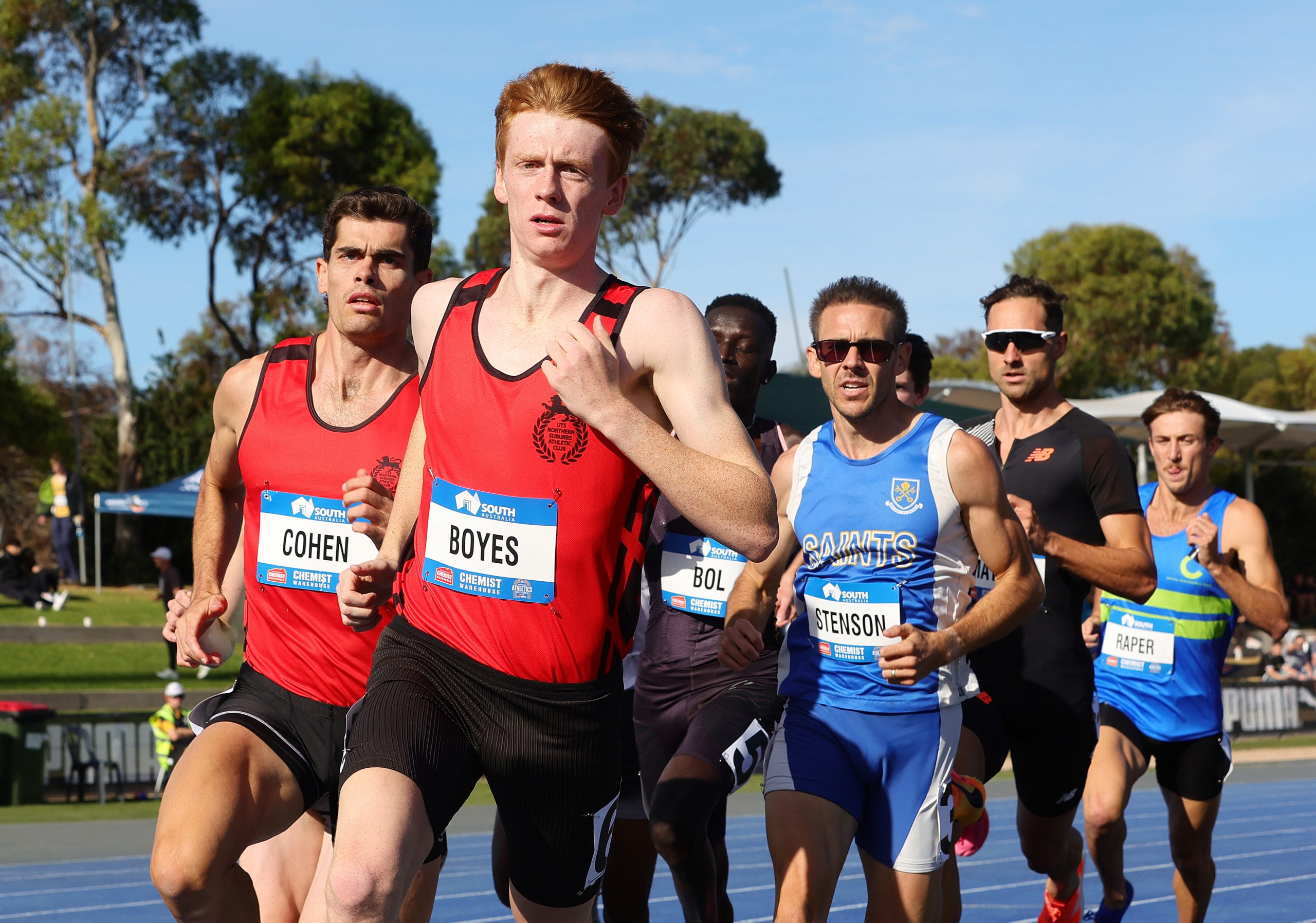 Luke Boyes leading the men's 800m final at the Australian Track and Field Championships.