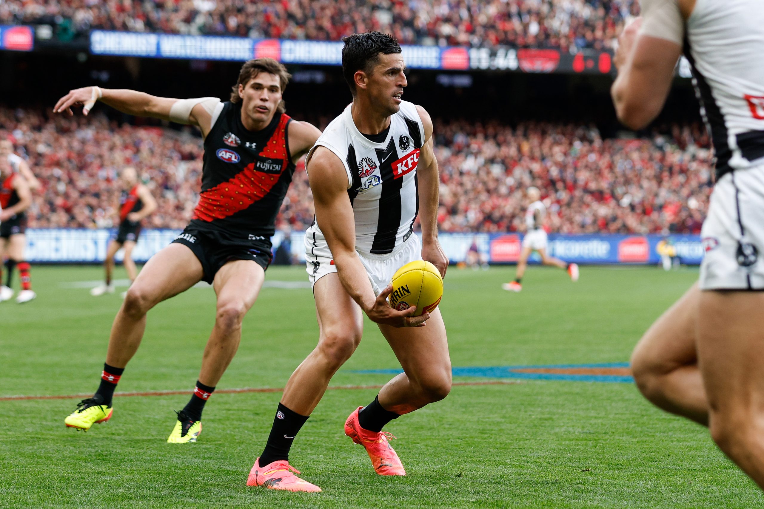 Pendlebury's 10,0000th disposal.