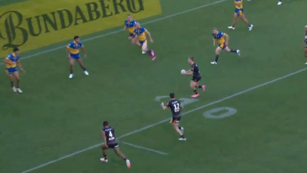 Teenage star stuns with brave play