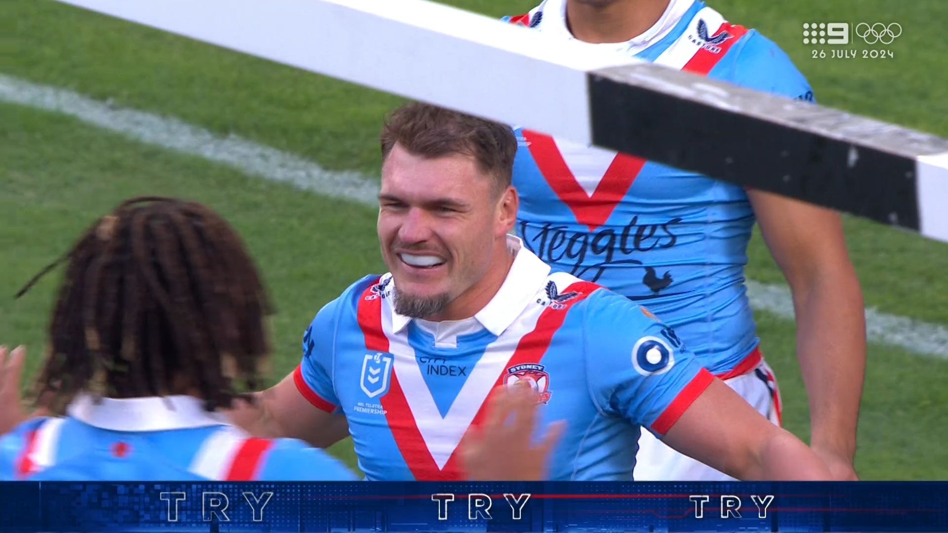 Lomax brain fade gifts Roosters the lead