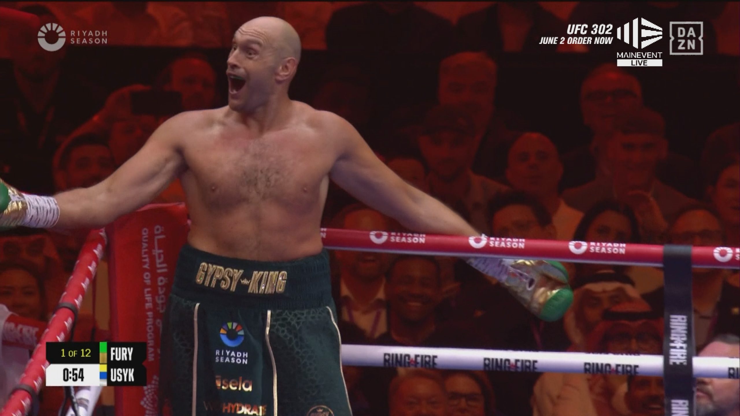 Tyson Fury showboated to the crowd during the first round of his fight against Aleksandr Usyk.