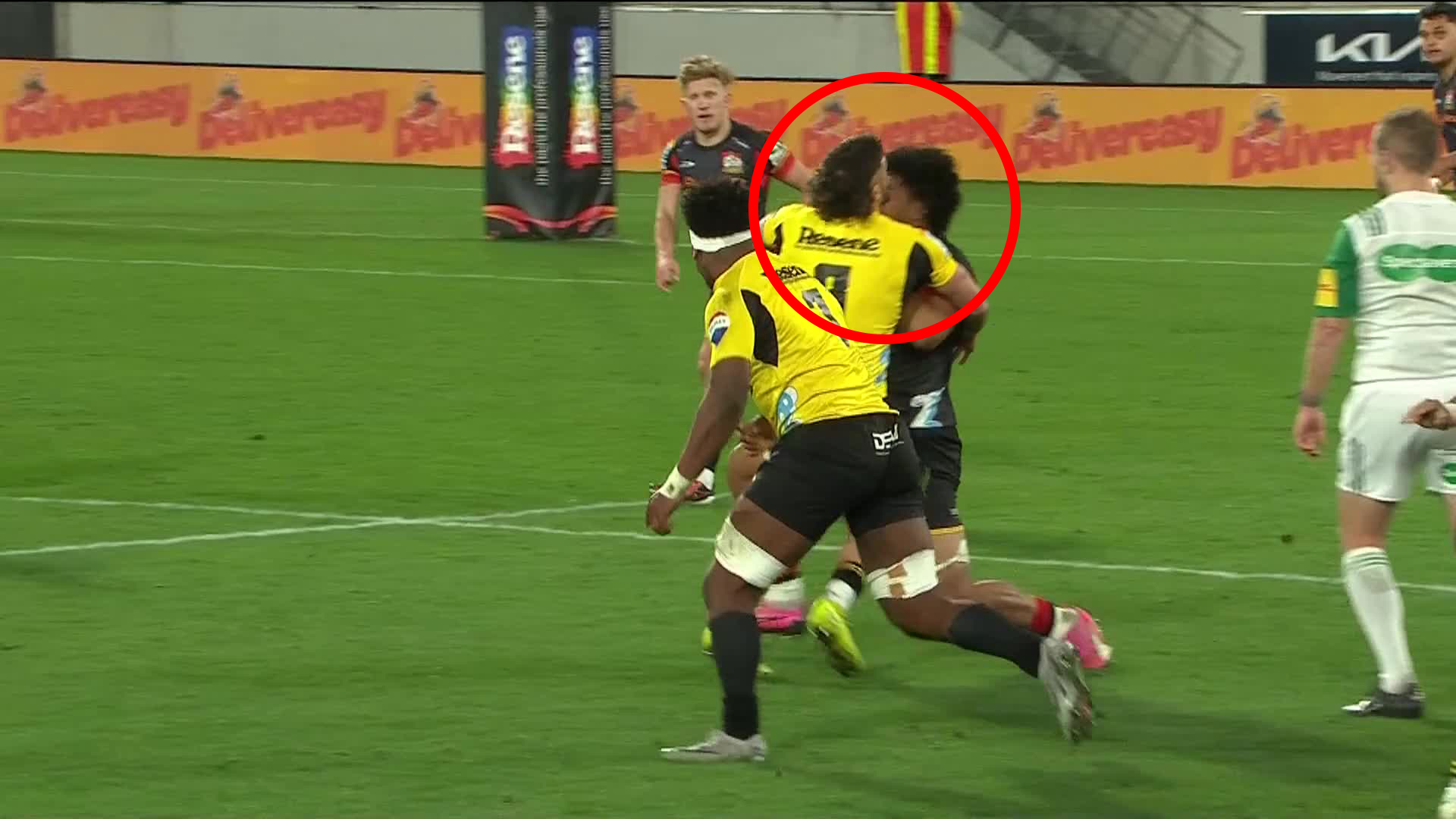 TJ Perenara makes head contact with Wallace Sititi.