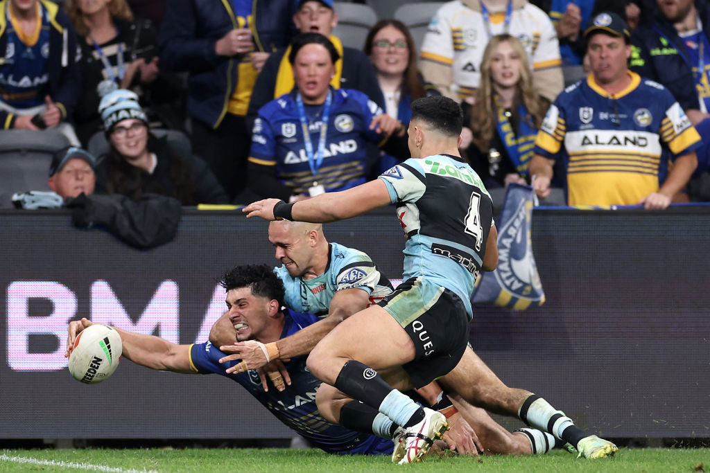 Bailey Simonsson attempts to score a try.