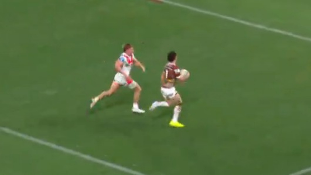 Staggs charges over for mega try