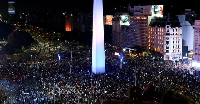 Joy in the streets of Argentina after Copa victory