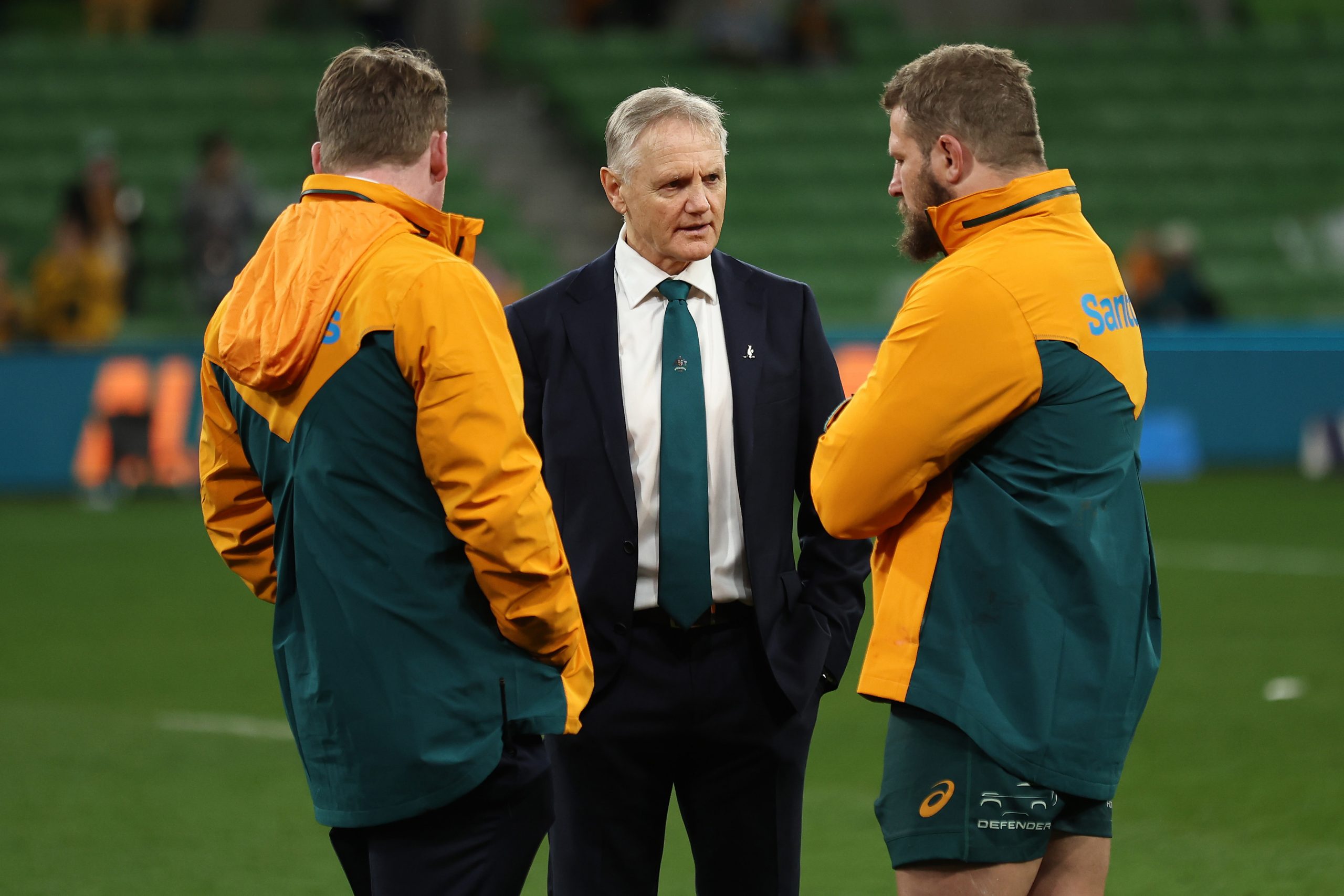 Joe Schmidt talks to James Slipper of the Wallabies.