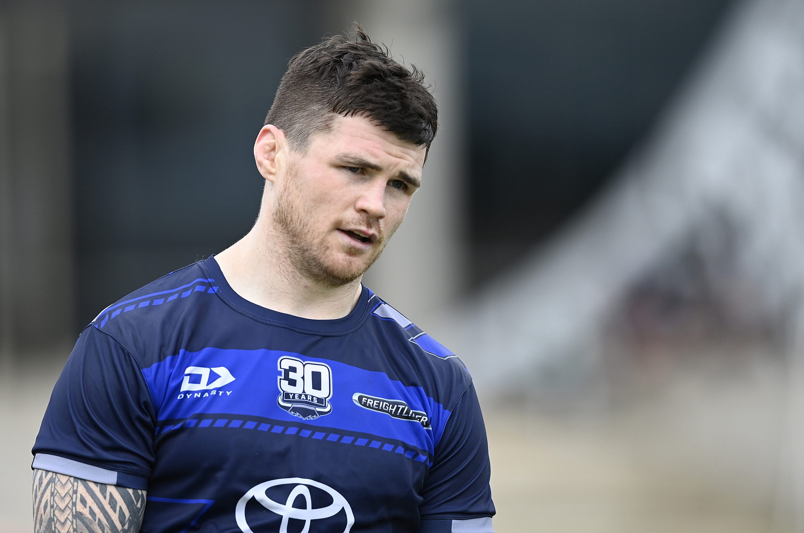 John Bateman of the Cowboys looks on during a North Queensland Cowboys NRL training session at Queensland Country Bank Stadium on January 14, 2025 in Townsville, Australia.  (Photo by Ian Hitchcock/Getty Images)