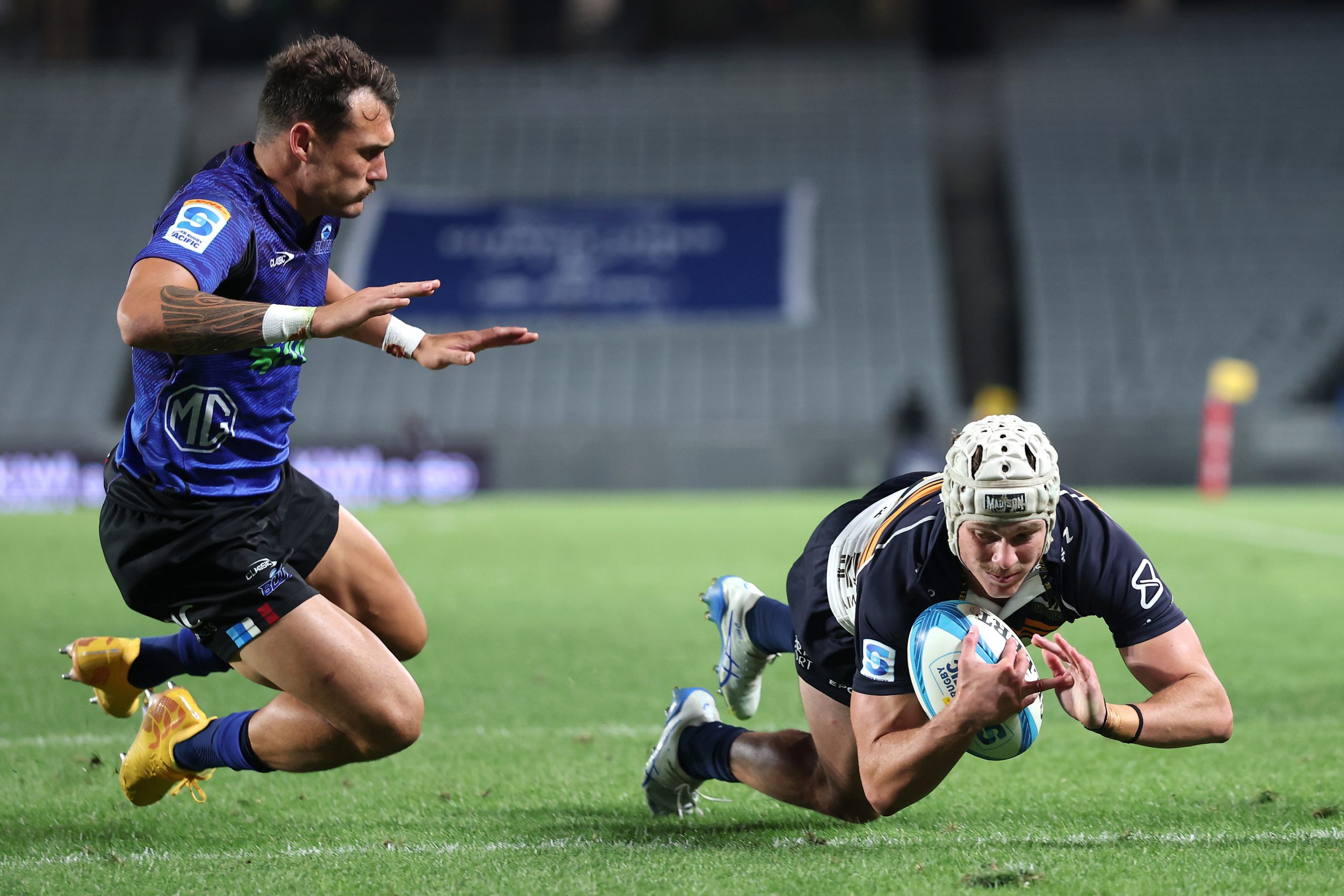 Declan Meredith of the Brumbies scores a try.