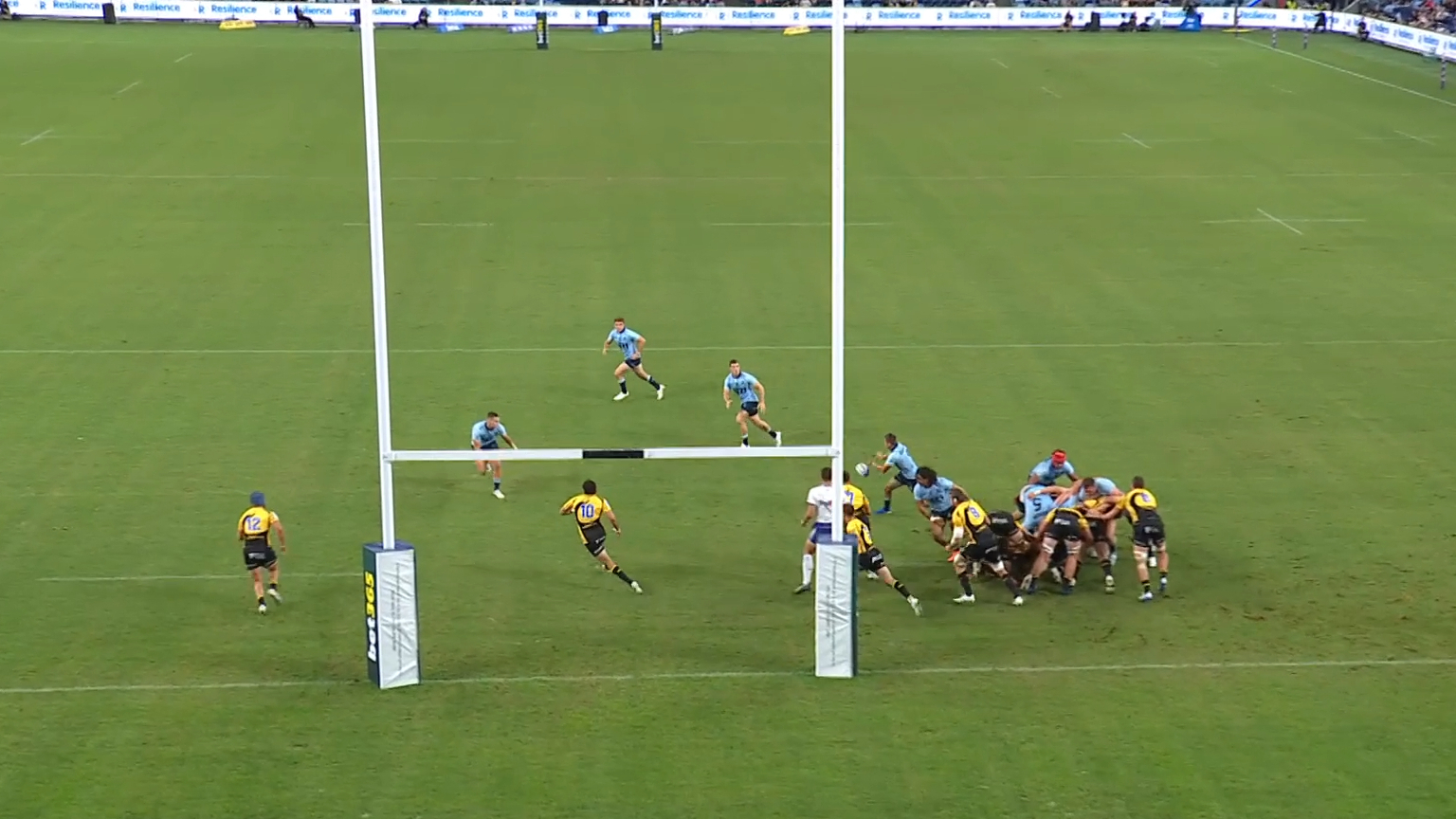 Jorgensen beats Pietsch for opening try