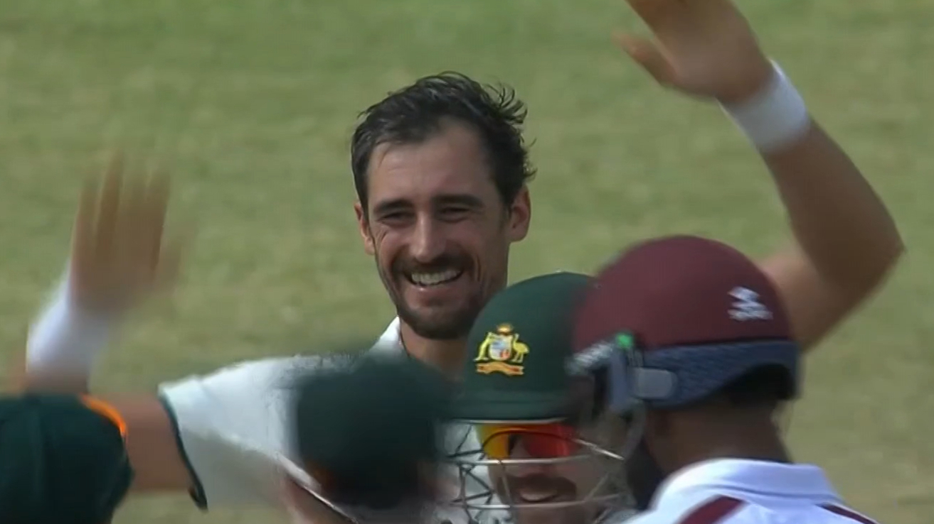 Starc claims 400th Test wicket