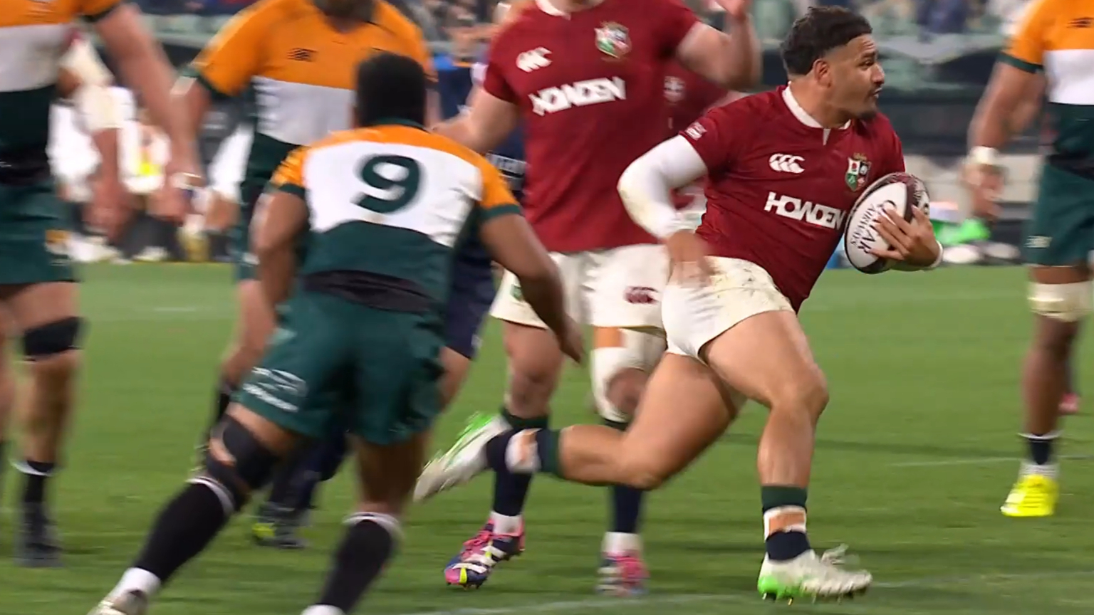 Aussie import Tuipulotu strolls over for Lions