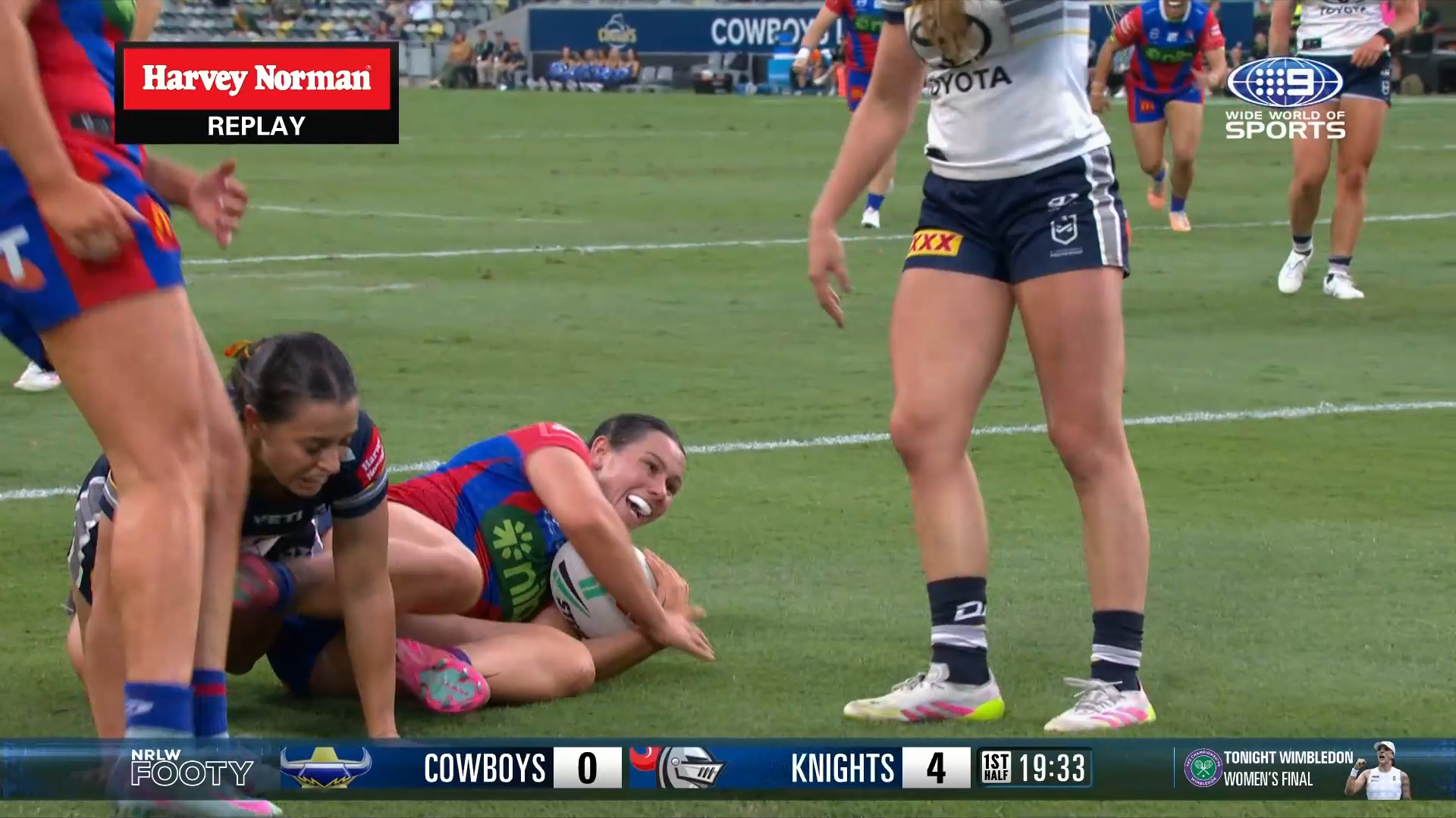 Parker gets over for Knights