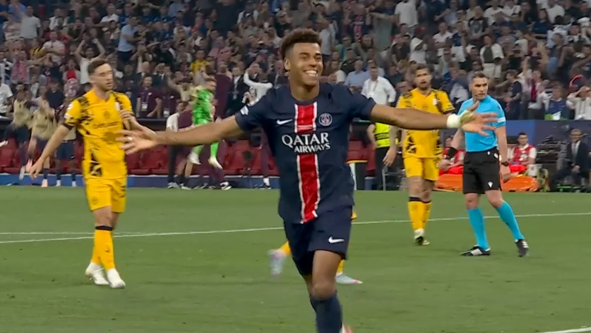 Teenager grabs double as PSG fans start to party