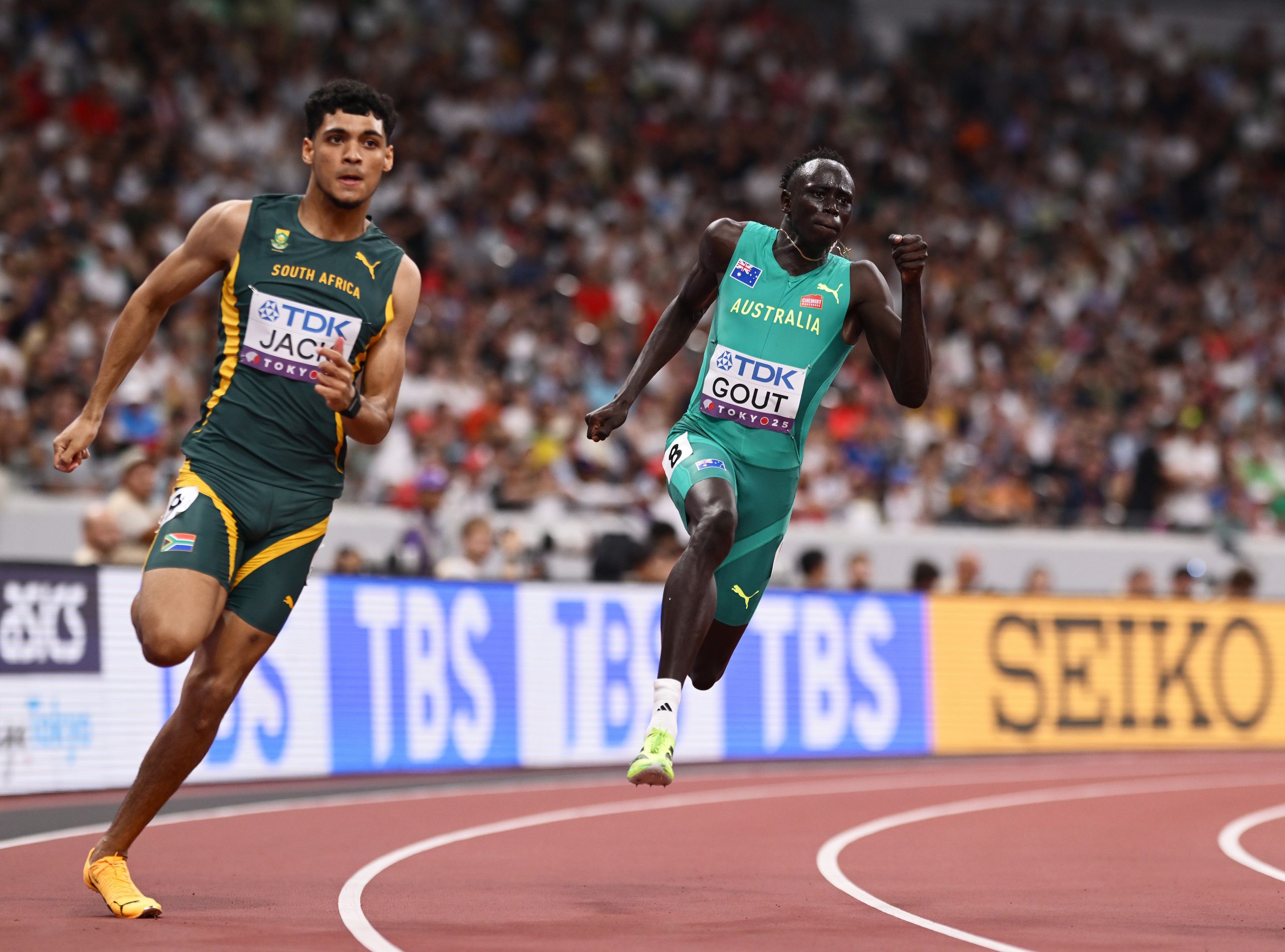 Gout Gout flying around the bend.