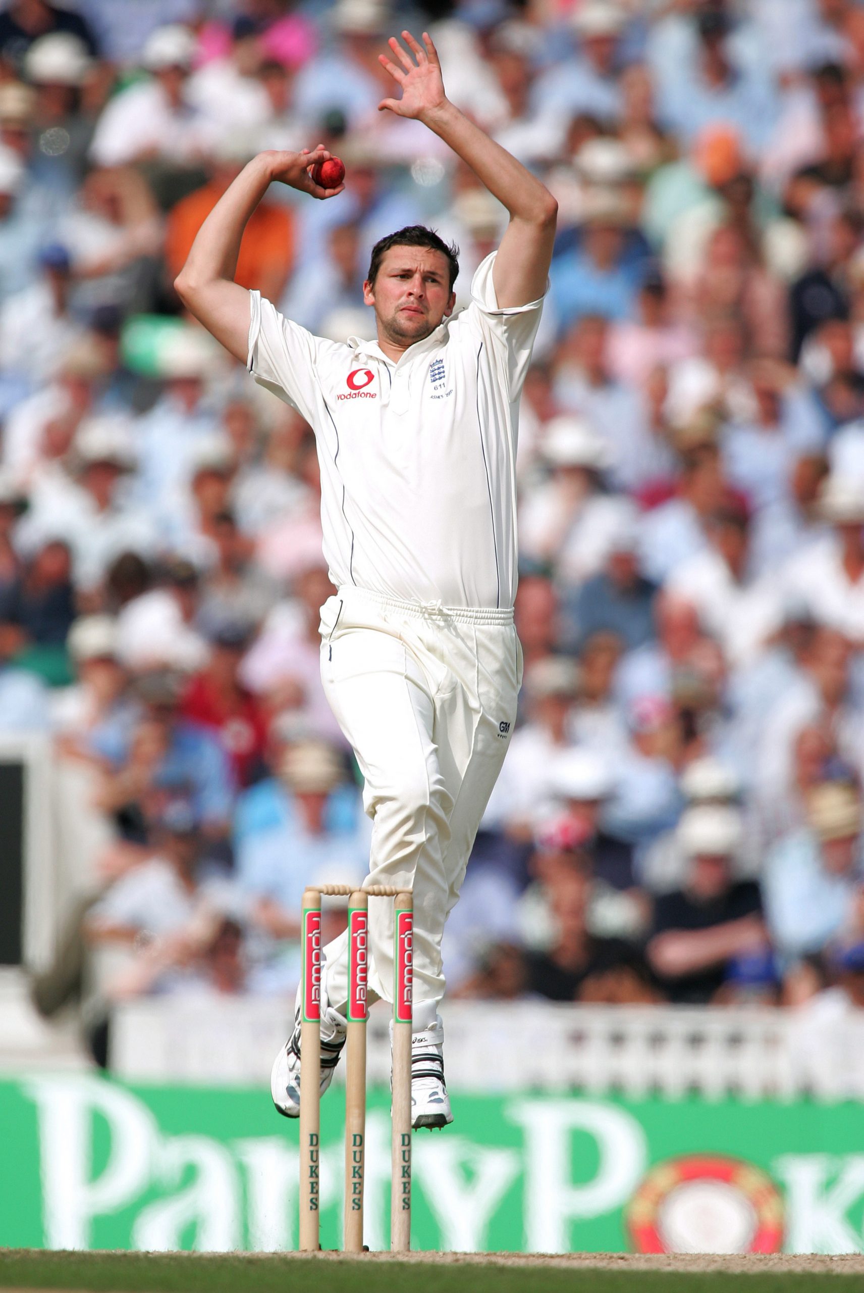 LONDON, ENGLAND - SEPTEMBER 9: Steve Harmison of England bowling during Day 2 of the Npower 5th Ashes Test match between England and Australia at The Brit Oval on September 9, 2005 in London, England. (Photo by Richard Sellers/Sportsphoto/Allstar via Getty Images)