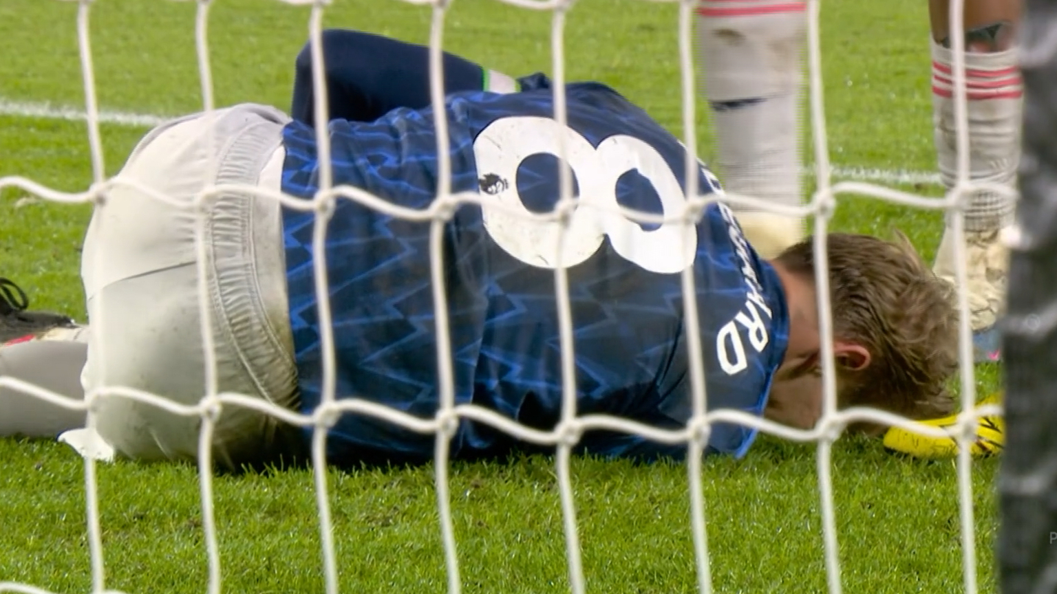 Kayode bomb cuts Arsenal lead to four