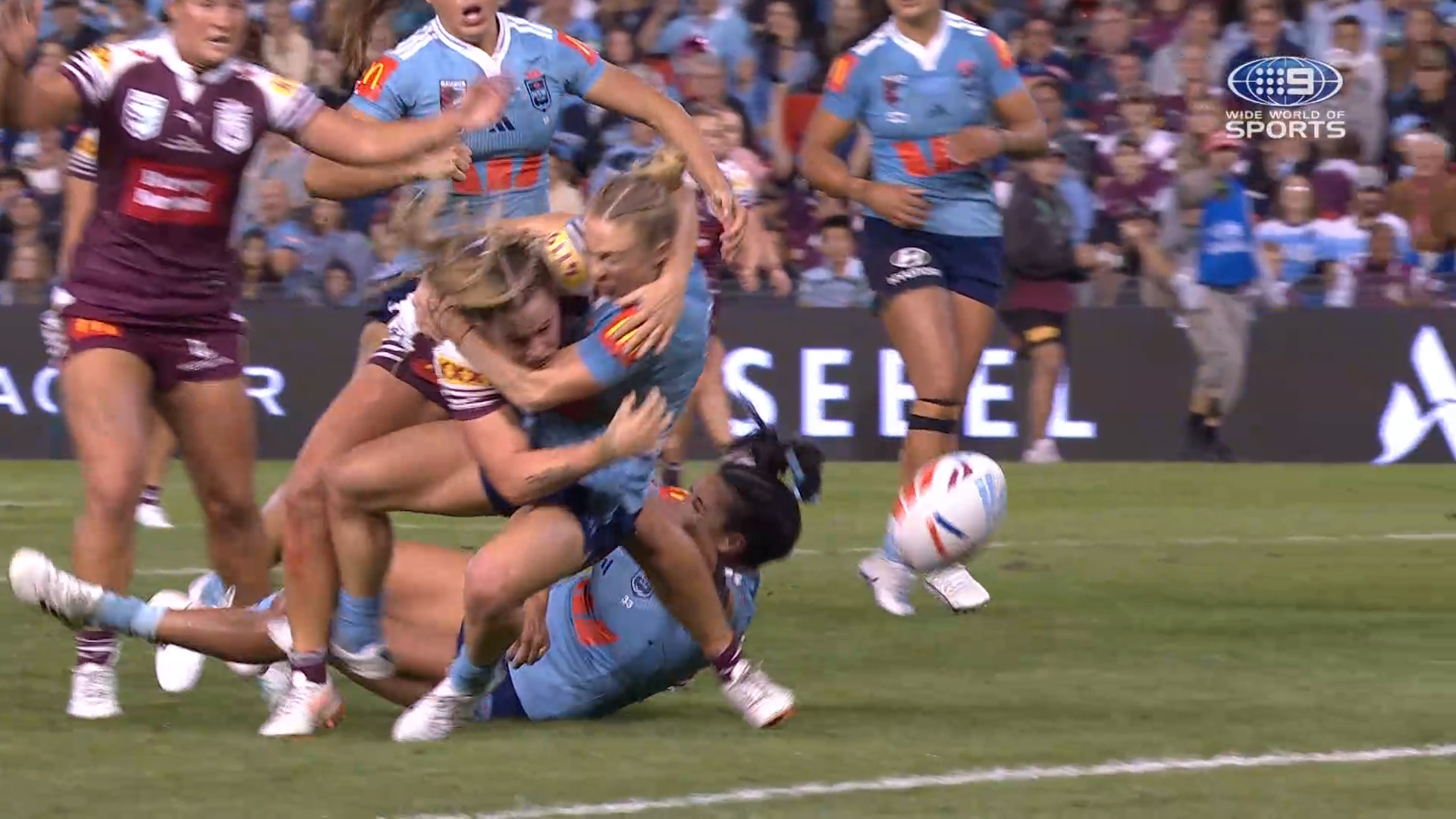 Blues duo pull off 'one of the best try-savers you'll see'